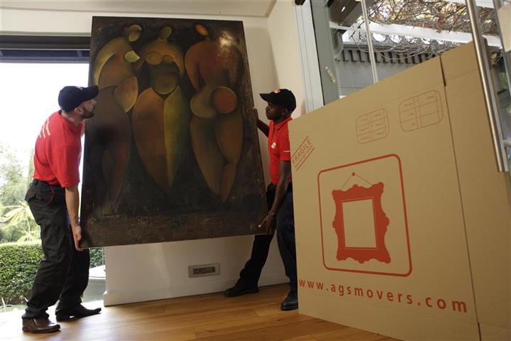 AGS Movers: packing a painting
