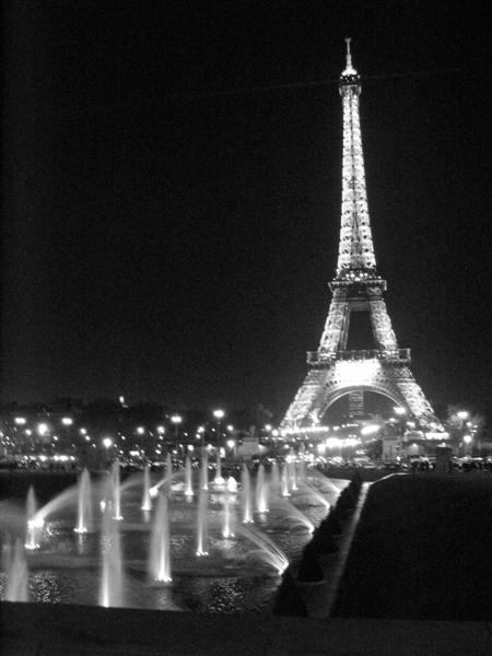 Seattleite in Paris Eiffel Tower