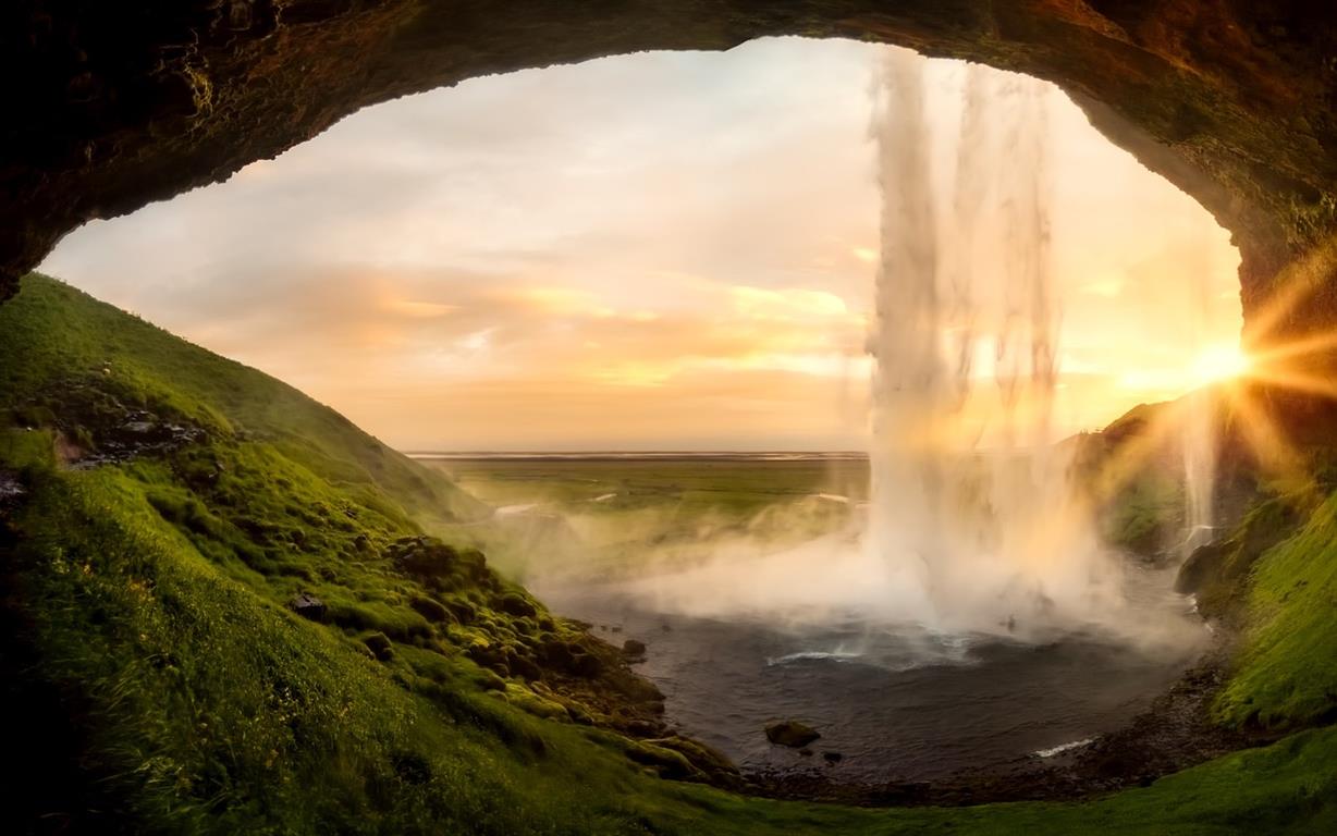 Iceland, Waterfall, Seljalandsfoss - Credit: Image by 12019 from Pixabay