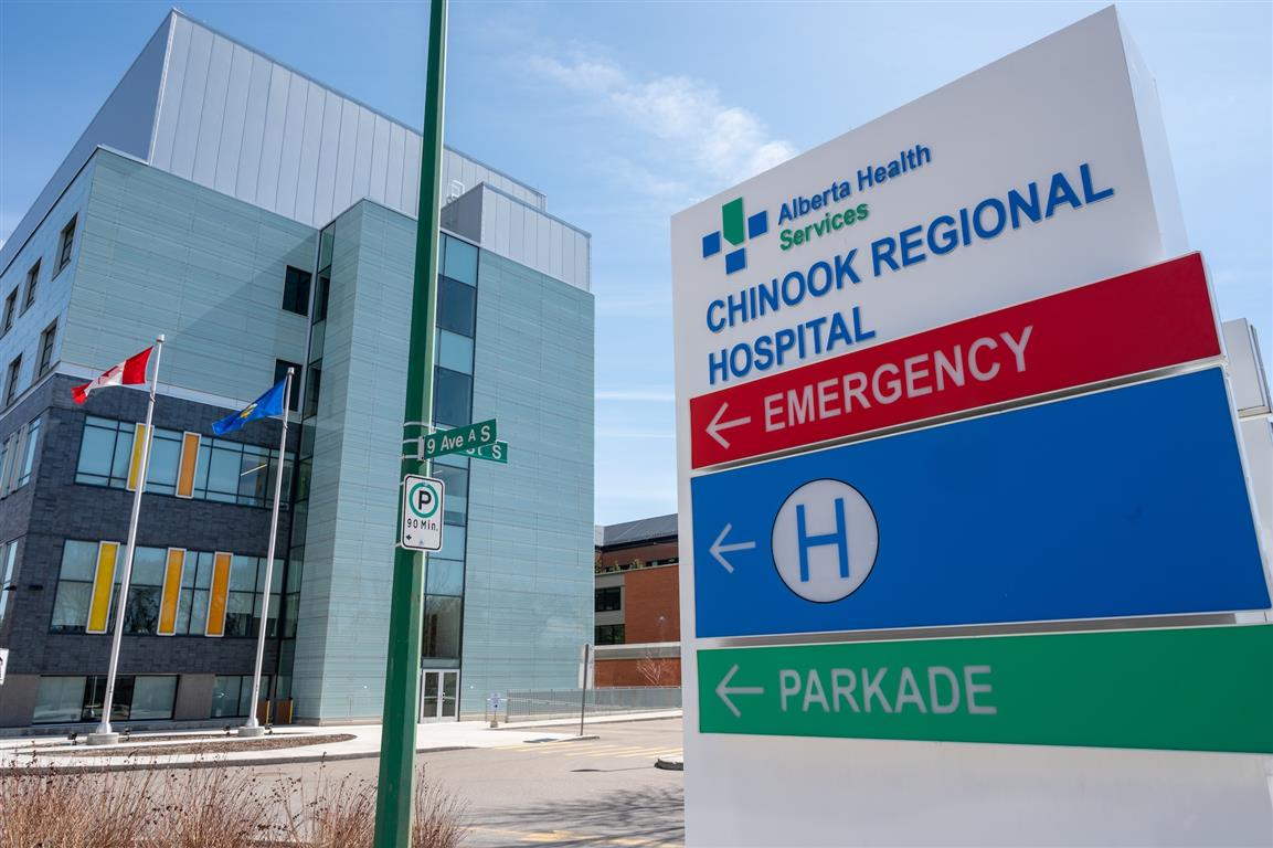 Chinook Regional Hospital in Lethbridge, Alberta - Photo by Graham Ruttan on Unsplash